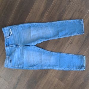 American Eagle Jegging Light Wash Size 20